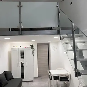 https://emilyhouse.catania-hotels.net