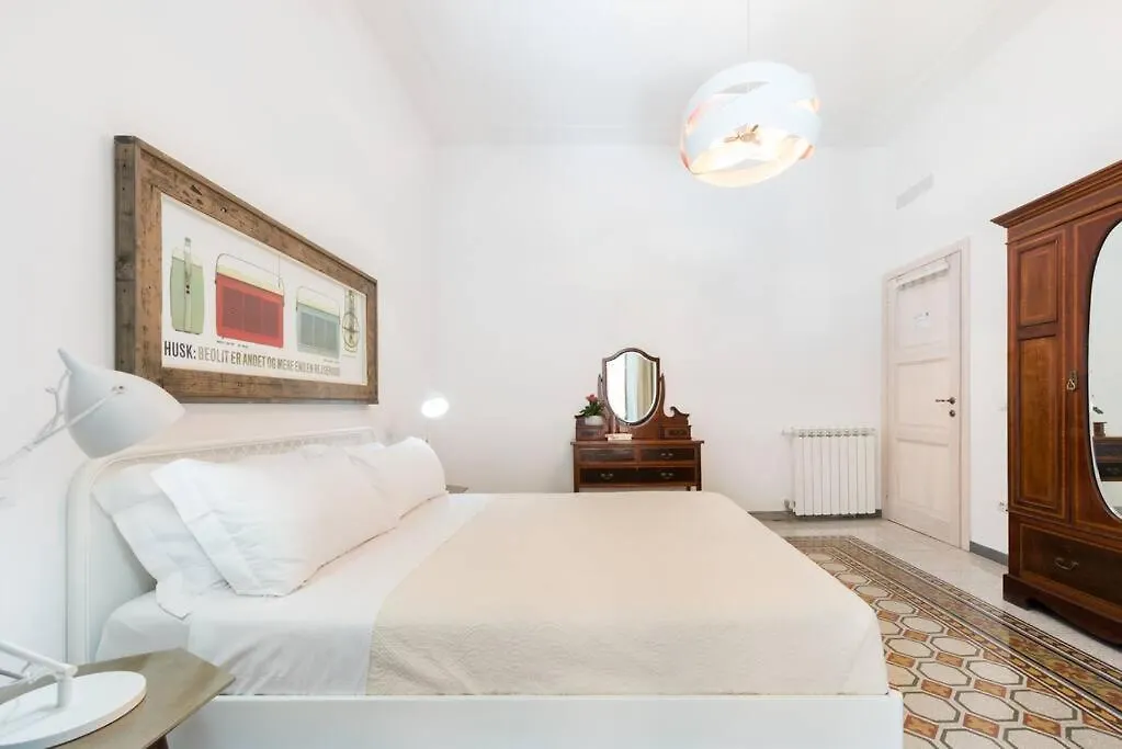 Modern Comfort, Poetic Charm