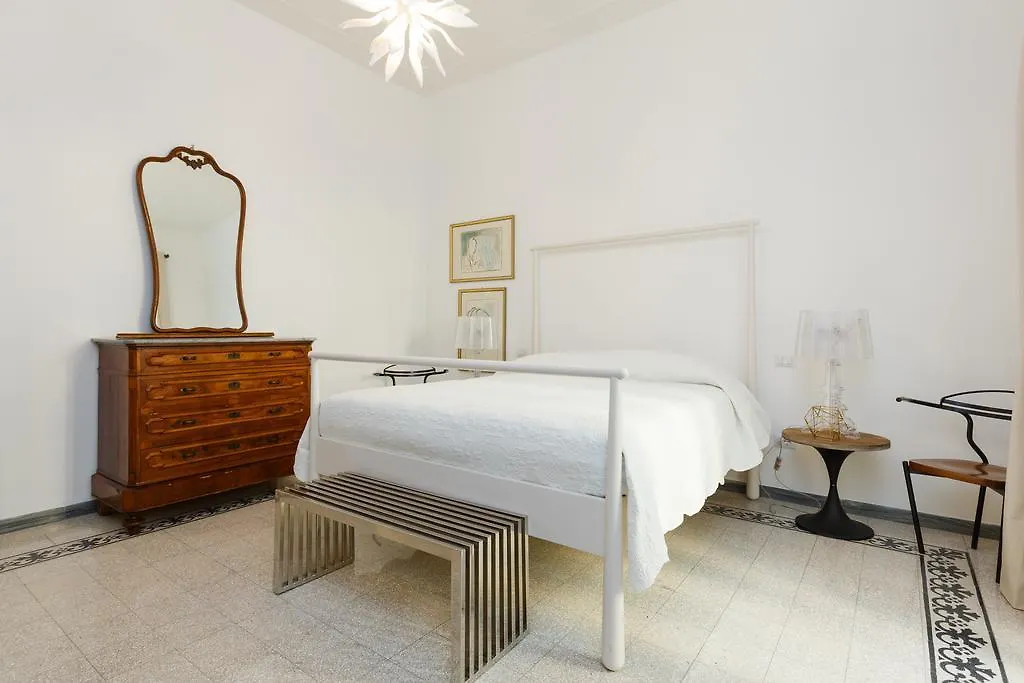 Modern Comfort, Poetic Charm Apartment Rome