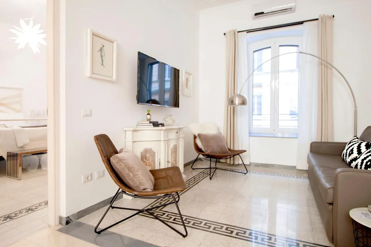 Modern Comfort, Poetic Charm 0*, Rome