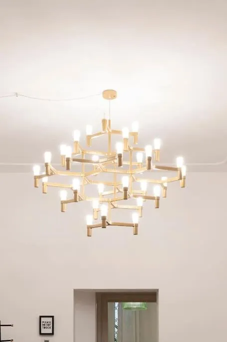 Modern Comfort, Poetic Charm Rzym