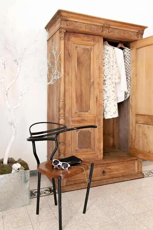 Modern Comfort, Poetic Charm Rzym Włochy
